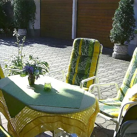 Haus Oefenbichl דירה *