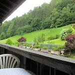 Haus Oefenbichl アパート *