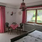 Haus Oefenbichl アパート ラムサウ